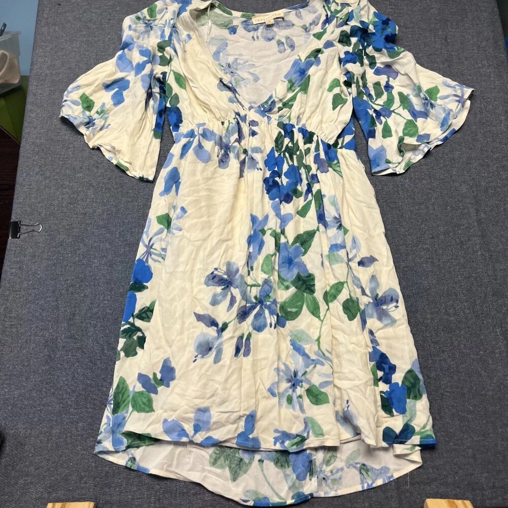 LOVESTITCH Women's Dress Size M White Blue Floral Loose Short Sleeves Boho Chic